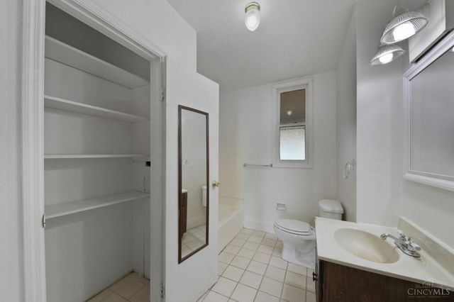 1461 Kinney Avenue, Cincinnati, OH 45231