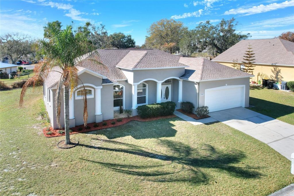 Image 2 of property listing at 2743 BERKFORD CIRCLE, Lakeland, FL 33810