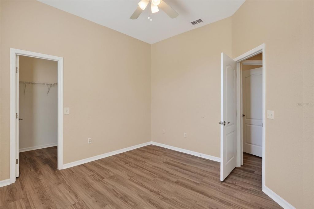 Image 30 of property listing at 2743 BERKFORD CIRCLE, Lakeland, FL 33810