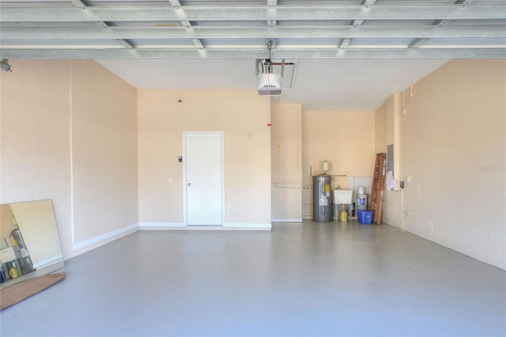 Image 45 of property listing at 2743 BERKFORD CIRCLE, Lakeland, FL 33810