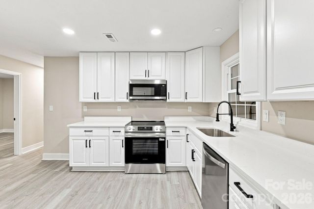 452 Mirror Lake Road, Salisbury, NC 28146