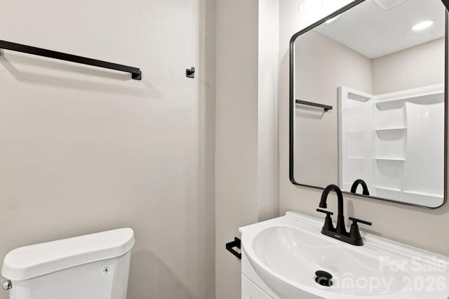 452 Mirror Lake Road, Salisbury, NC 28146