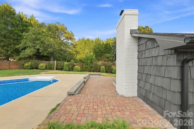 452 Mirror Lake Road, Salisbury, NC 28146