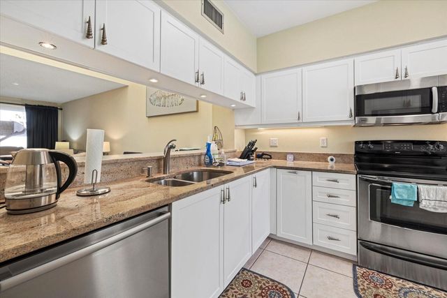 2012 HARBOURSIDE DRIVE 2102, Longboat Key, FL 34228