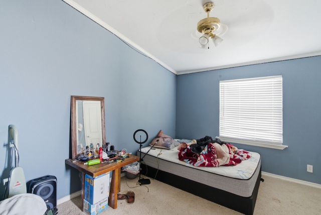 2013 Spring Valley Drive, Azle, TX 76020