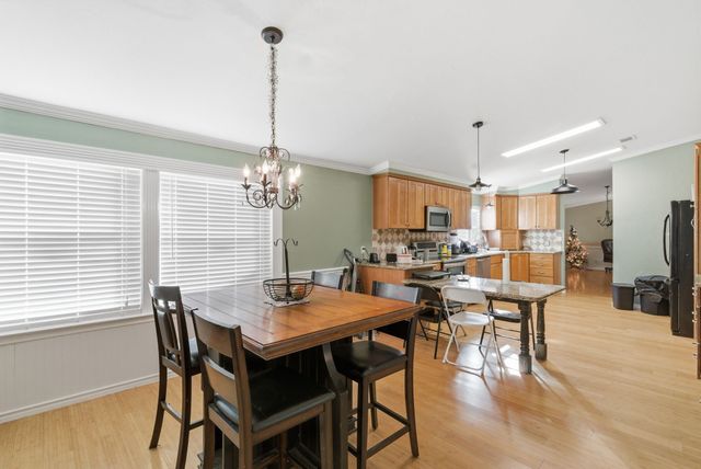 2013 Spring Valley Drive, Azle, TX 76020