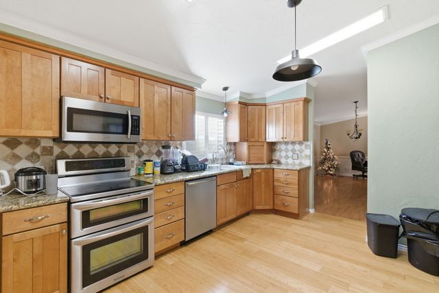 2013 Spring Valley Drive, Azle, TX 76020