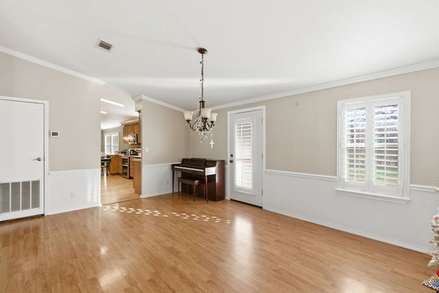 2013 Spring Valley Drive, Azle, TX 76020