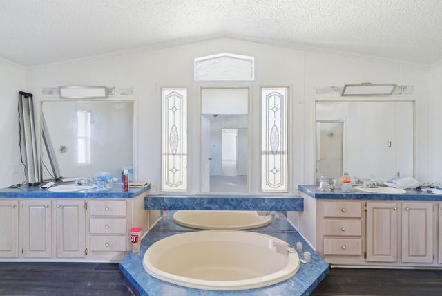 2013 Spring Valley Drive, Azle, TX 76020