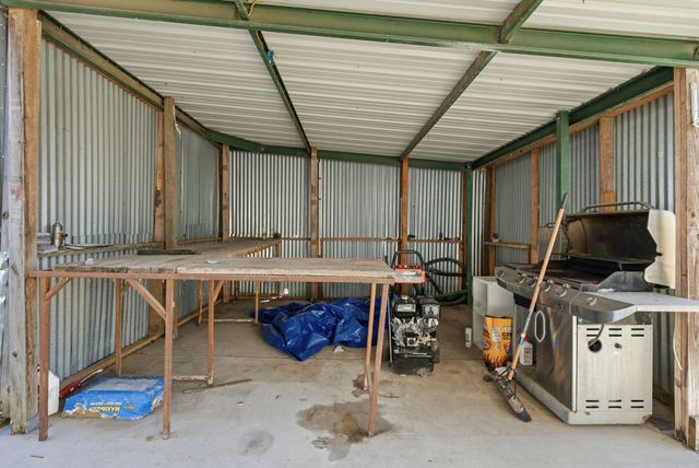 2013 Spring Valley Drive, Azle, TX 76020