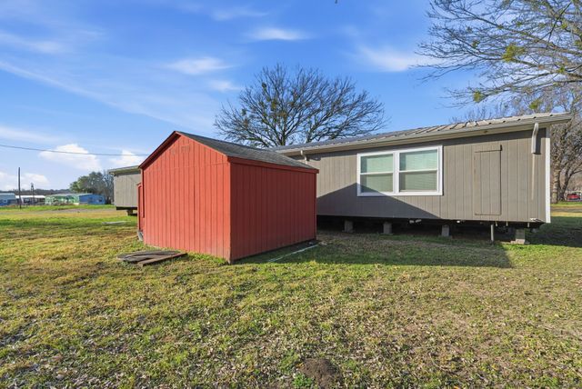 2013 Spring Valley Drive, Azle, TX 76020