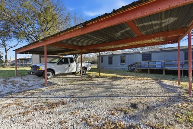 2013 Spring Valley Drive, Azle, TX 76020