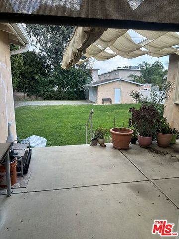 10160 Independence Avenue, Chatsworth (los Angeles), CA 91311