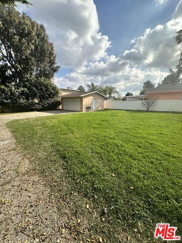 10160 Independence Avenue, Chatsworth (los Angeles), CA 91311