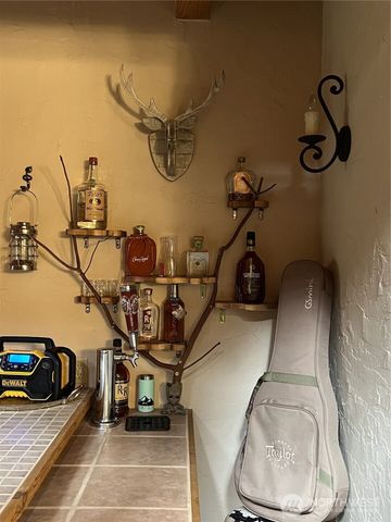 40 E Seahawks Way, Belfair, WA 98528