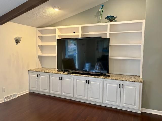 1560 Rhode Island Avenue N, Golden Valley, MN 55427