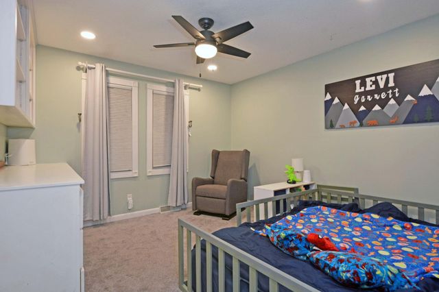 1560 Rhode Island Avenue N, Golden Valley, MN 55427