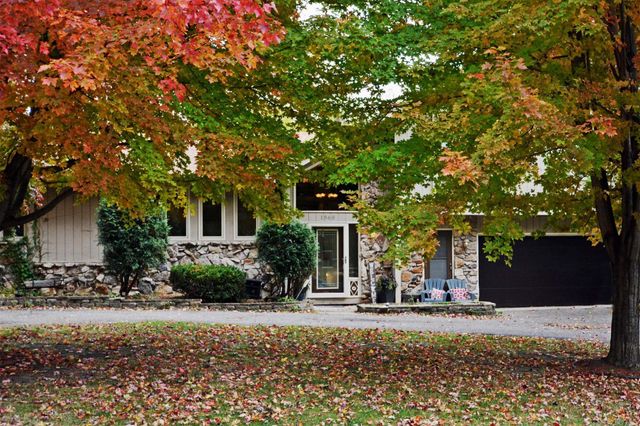 1560 Rhode Island Avenue N, Golden Valley, MN 55427