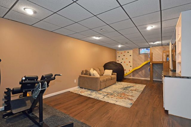 1560 Rhode Island Avenue N, Golden Valley, MN 55427