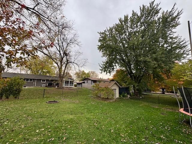 1560 Rhode Island Avenue N, Golden Valley, MN 55427