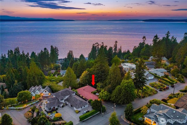 18730 94th Avenue W, Edmonds, WA 98020