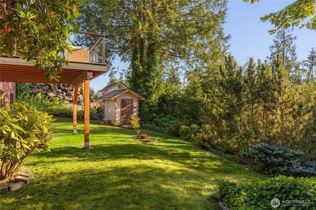 18730 94th Avenue W, Edmonds, WA 98020