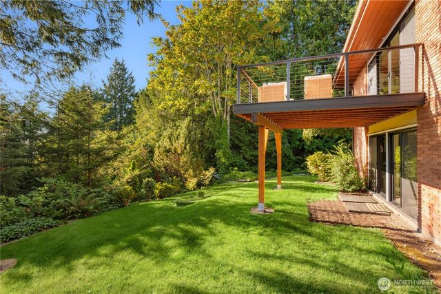 18730 94th Avenue W, Edmonds, WA 98020