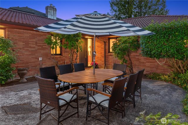 18730 94th Avenue W, Edmonds, WA 98020