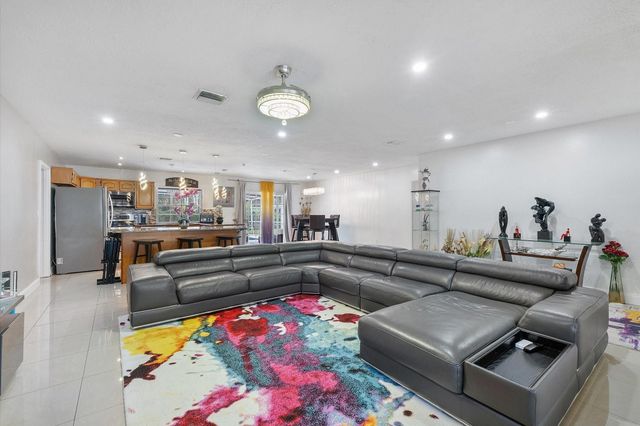 7310 NW 13th Court, Plantation, FL 33313