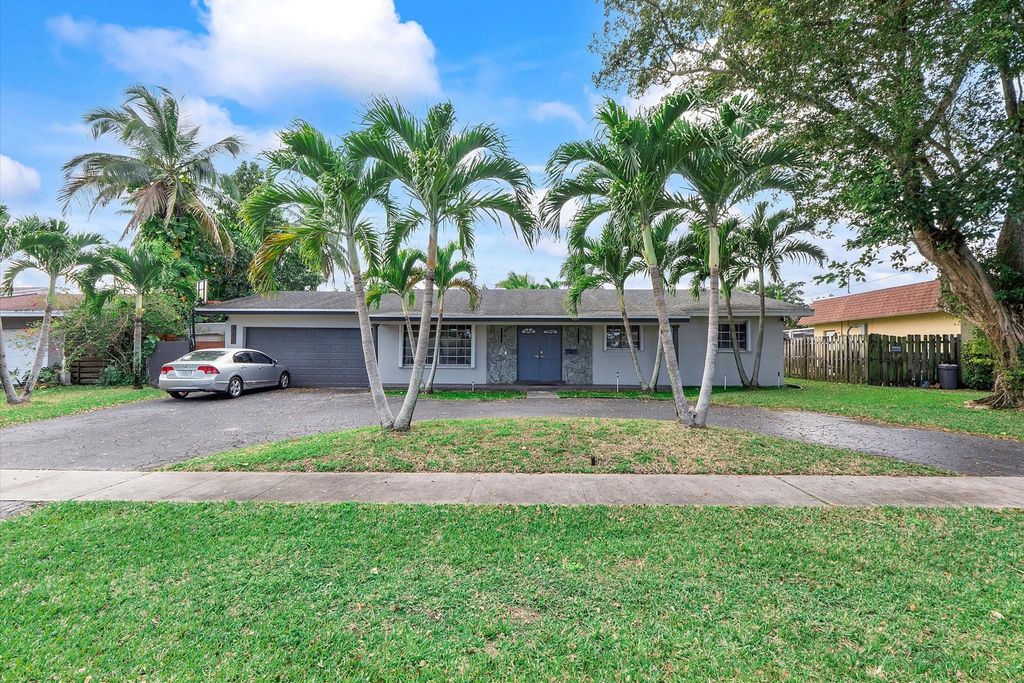 7310 NW 13th Court, Plantation, FL 33313