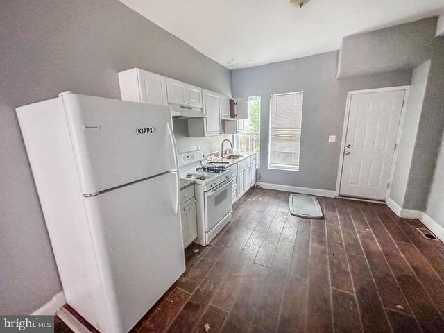 2556 W FAIRMOUNT AVE, Baltimore, MD 21223