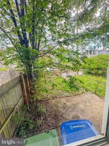 2556 W FAIRMOUNT AVE, Baltimore, MD 21223