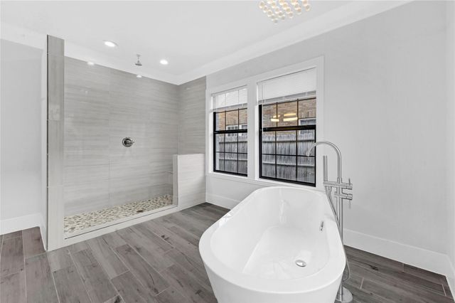 1633 Fourcade Street B, Houston, TX 77023