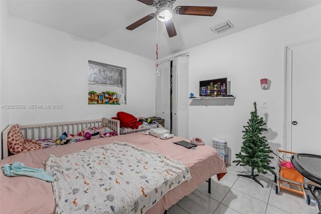 445 NW 8th St, Homestead, FL 33030