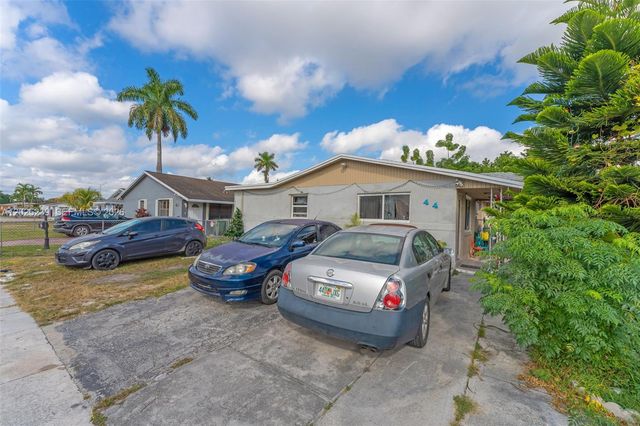 445 NW 8th St, Homestead, FL 33030