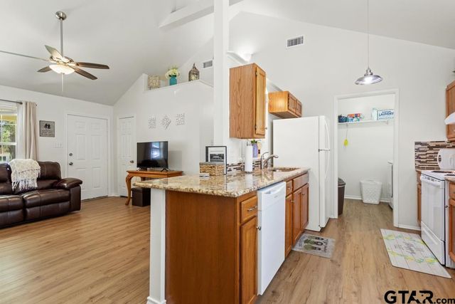 361 Jason Dr., Bullard, TX 75757