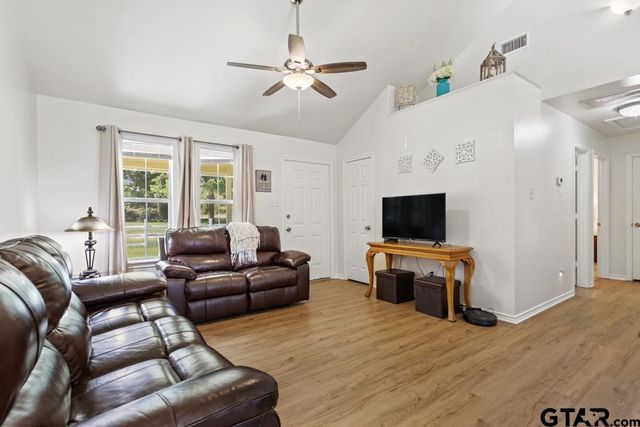 361 Jason Dr., Bullard, TX 75757