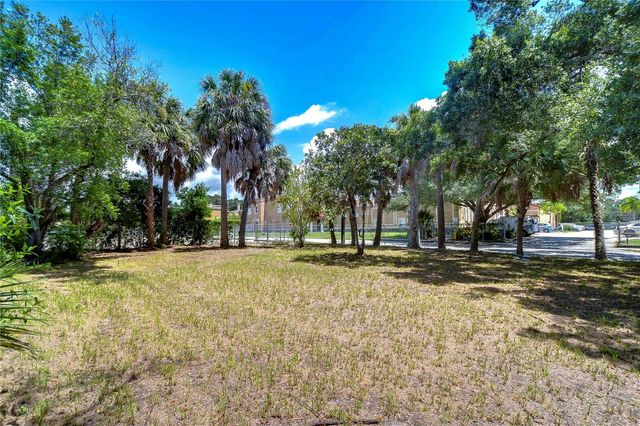 1522 E 26TH AVENUE, Tampa, FL 33605