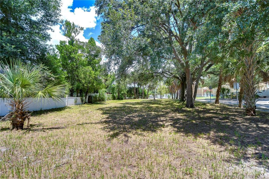 1522 E 26TH AVENUE, Tampa, FL 33605