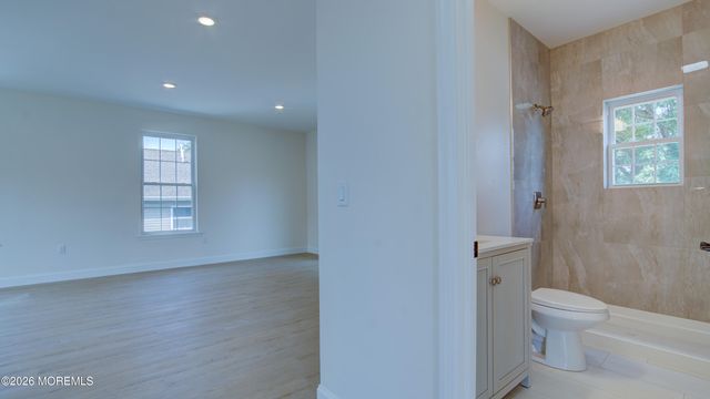 57 Oak Street, Keansburg, NJ 07734