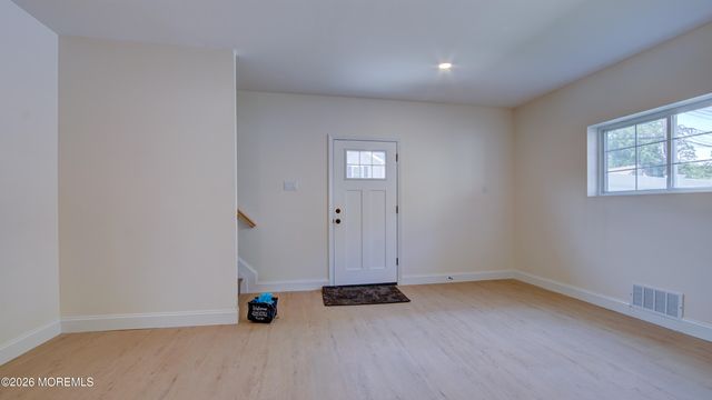 57 Oak Street, Keansburg, NJ 07734