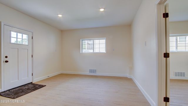 57 Oak Street, Keansburg, NJ 07734