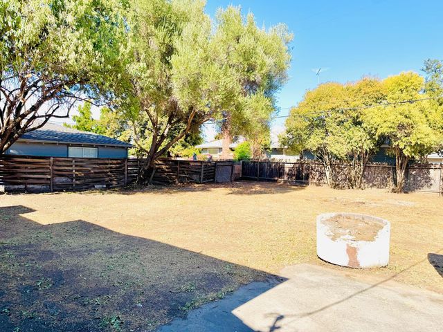 1830 West Ln, Stockton, CA 95205