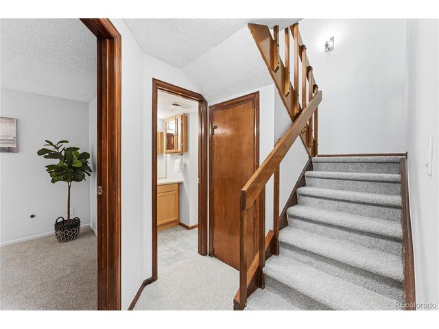 551 W Crestline Cir 9D2, Littleton, CO 80120