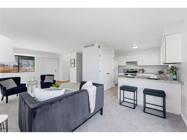 551 W Crestline Cir 9D2, Littleton, CO 80120