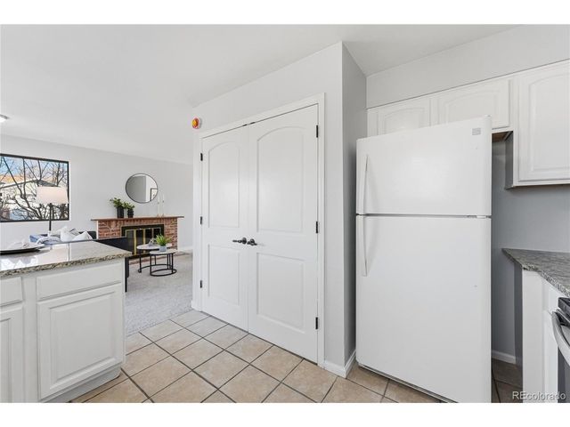 551 W Crestline Cir 9D2, Littleton, CO 80120