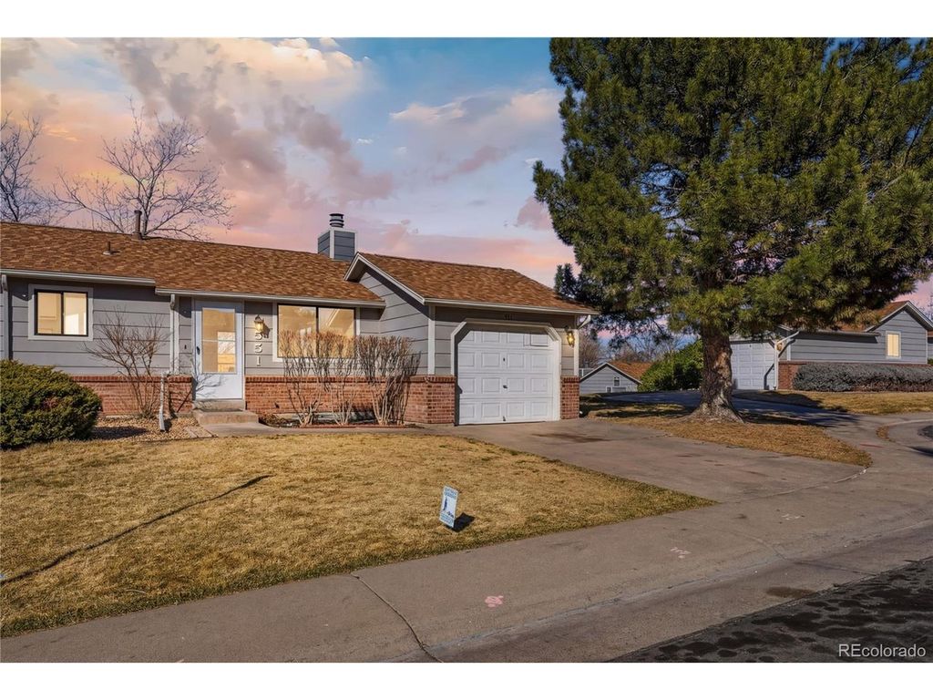 551 W Crestline Cir 9D2, Littleton, CO 80120