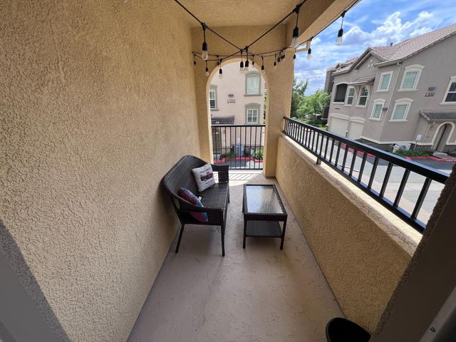 1414 Vessona Cir, Folsom, CA 95630