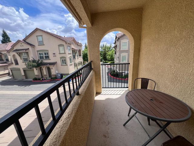 1414 Vessona Cir, Folsom, CA 95630