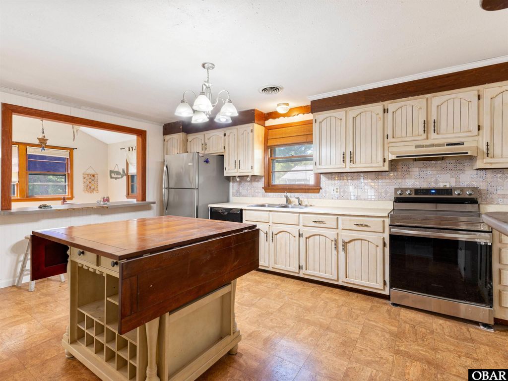 Image 18 of property listing at 2381 Swan Island Road Lot #16, Corolla, NC 27927